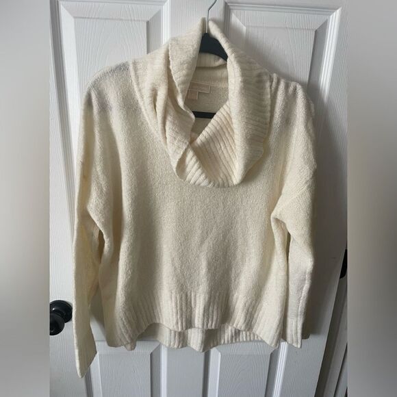 Women’s Michael Kors Off White Turtle Neck Wool Blend Sweater Size M - Picture 1 of 5